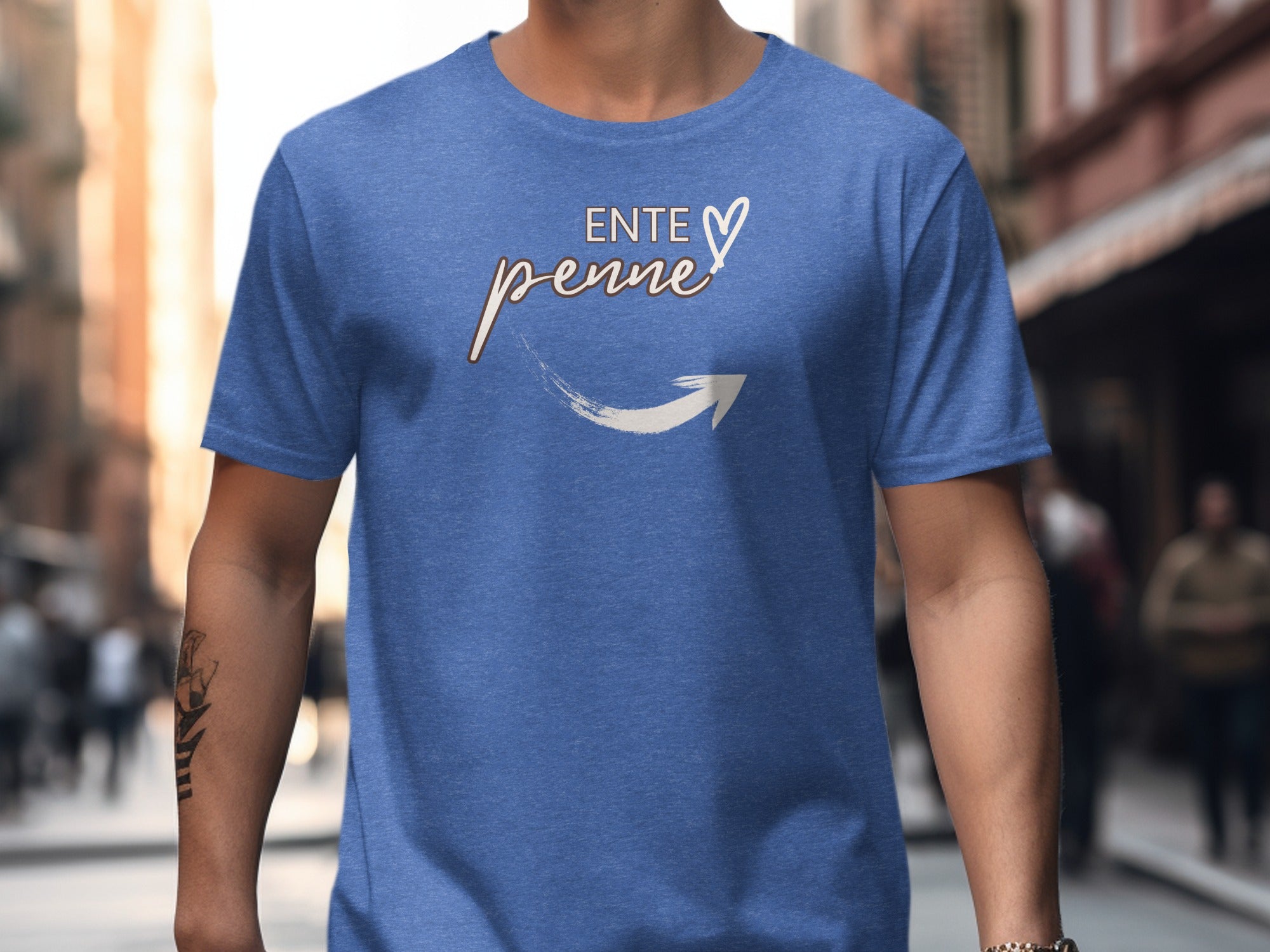 Ente Penne Heart and Arrow Graphic T-shirt