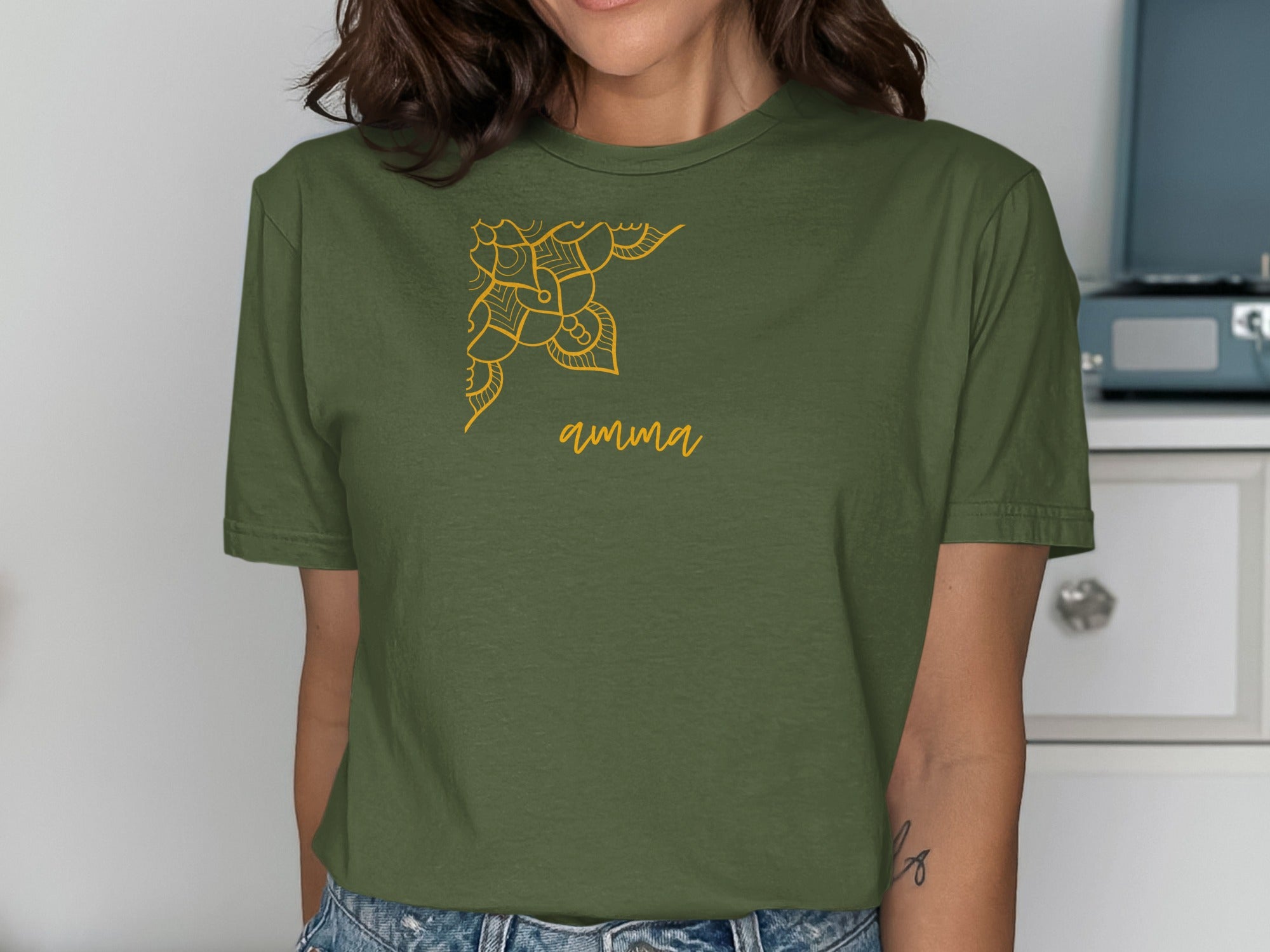 Artistic Amma Design Graphic Tee for Casual Wear